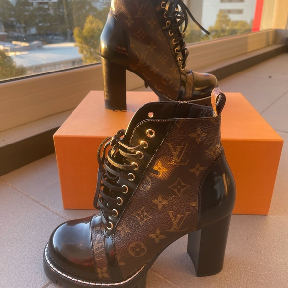 Louis Vuitton Boots - Picture 4 of 8